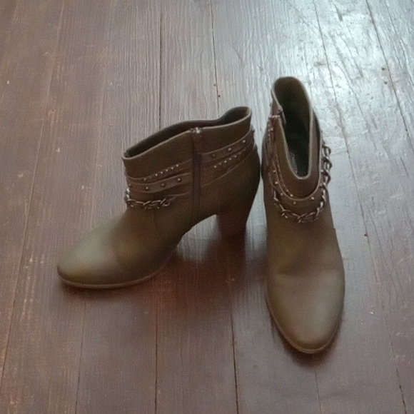 Boots - Picture 1 of 1